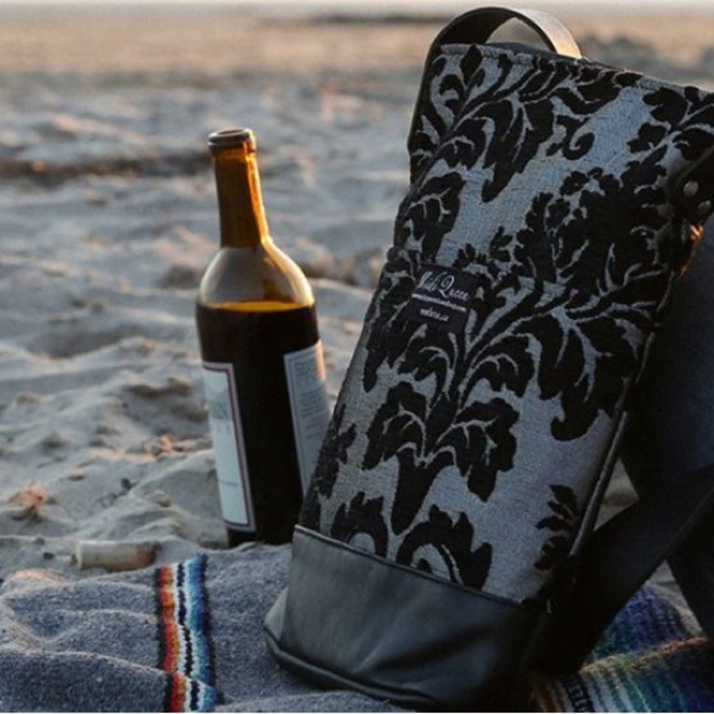 Black and Cream Shoulder Bag Wine Bag MIDI Queen